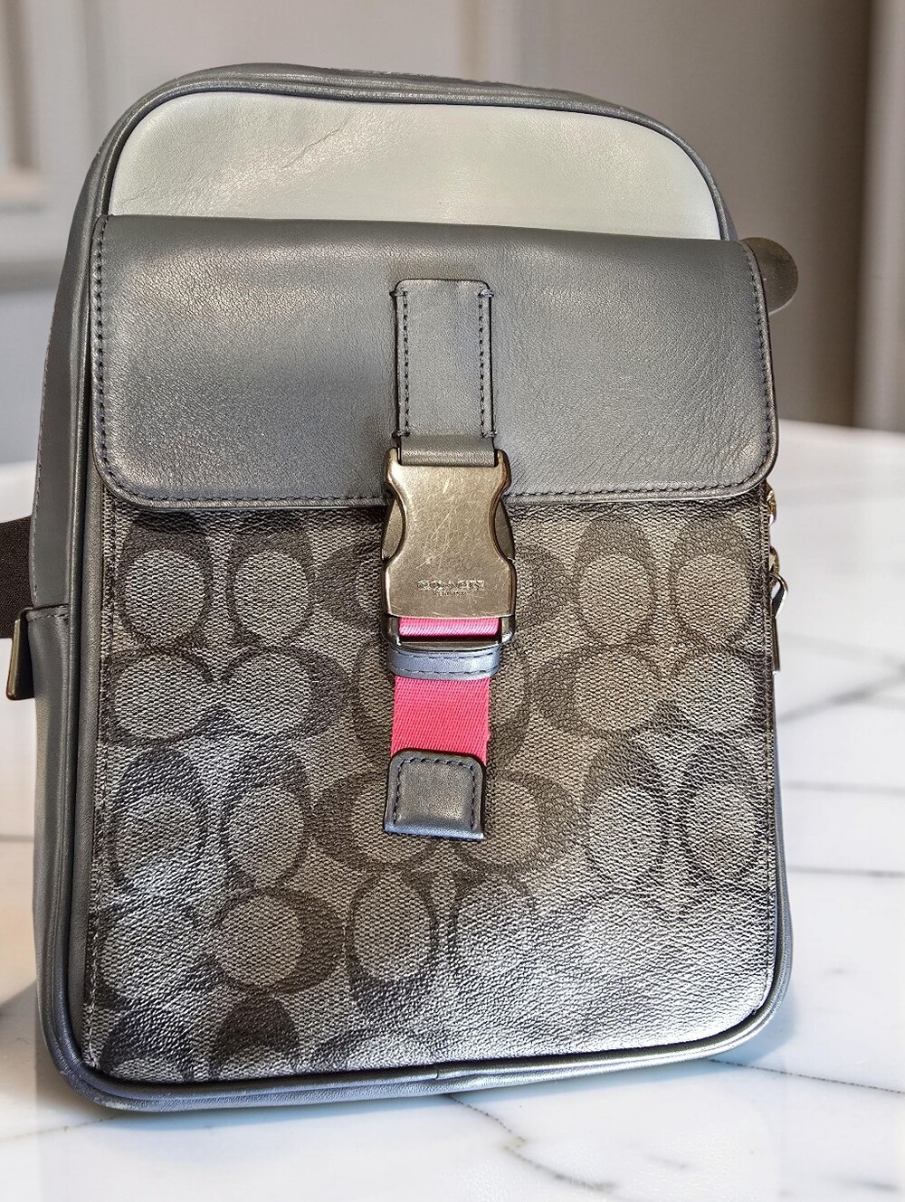 Coach Men’s Track Pack Crossbody In Colorblock Signature Canvas - Picture 2 of 13